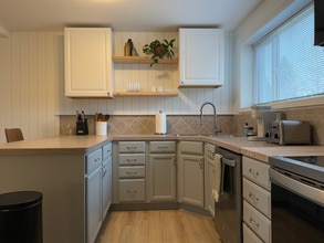 2260 Richards Ave, Unit #1 in Idaho Falls, ID - Foto de edificio - Building Photo