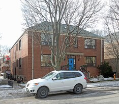 22 Norris Cres in Toronto, ON - Building Photo