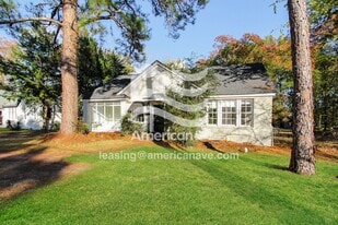 3319 Norman Bridge Rd in Montgomery, AL - Building Photo