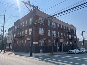 1-7 Tremont Terrace in Irvington, NJ - Foto de edificio - Building Photo