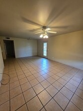 1007 N Parker Rd in Russellville, AR - Foto de edificio - Building Photo