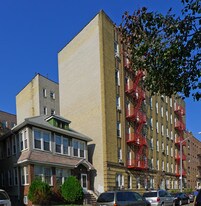 1656 E 19th St Apartamentos