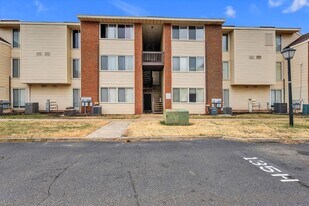 133 Hampton Club Dr in Hampton, VA - Building Photo