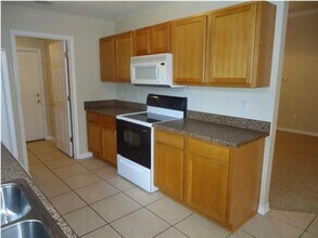 2877 Aplin Rd in Crestview, FL - Building Photo - Building Photo