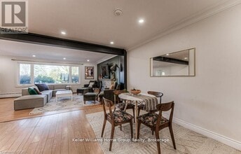 1085 Queen's Blvd in Kitchener, ON - Building Photo - Building Photo