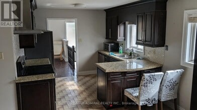 214 Park Lawn Rd in Toronto, ON - Building Photo - Building Photo