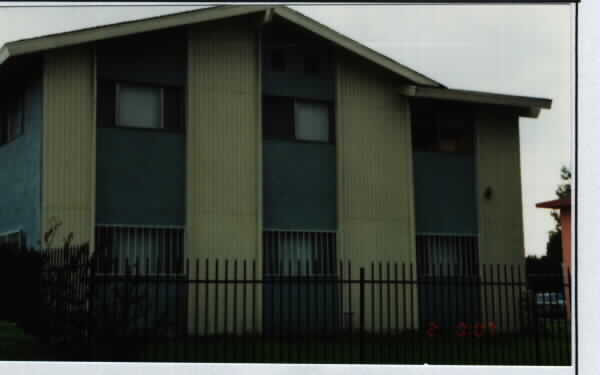 1307 Jacqueline Dr in Pomona, CA - Building Photo