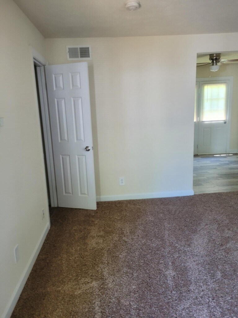 Colony Apartments Newport News, VA Apartments