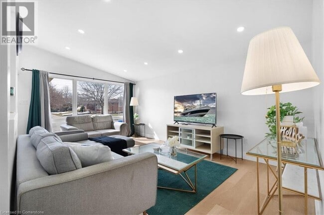 property at 37 Lilacside Dr