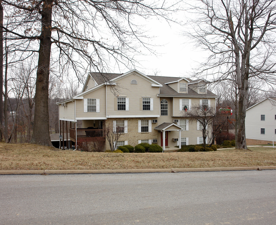 6472 St Andrews Dr in Canfield, OH - Building Photo