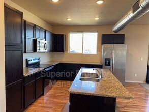2960 Kincaid Dr in Loveland, CO - Building Photo - Building Photo