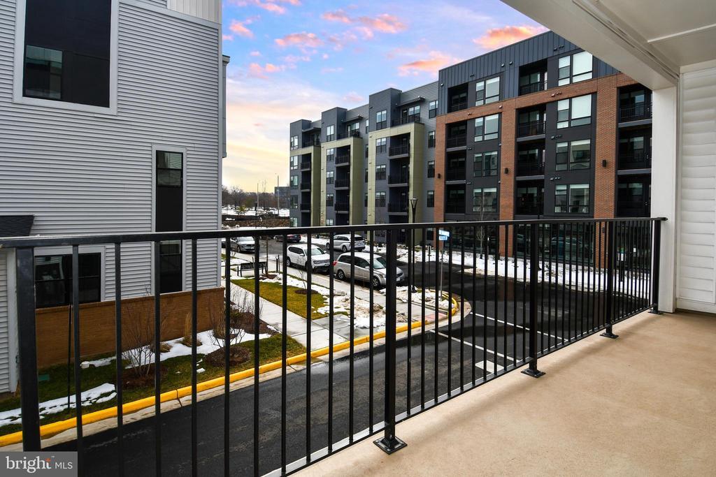 4771 Sully Pt Ln in Chantilly, VA - Building Photo