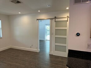 1008 NE 11th St in Fort Lauderdale, FL - Foto de edificio - Building Photo