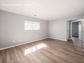 105 W 8th Ave in Columbus, OH - Building Photo - Building Photo