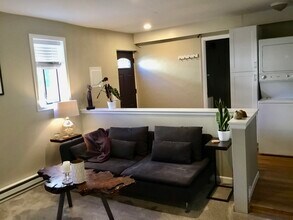 518 W. 15th Avenue, Unit Mother In Law Unit in Spokane, WA - Building Photo - Building Photo