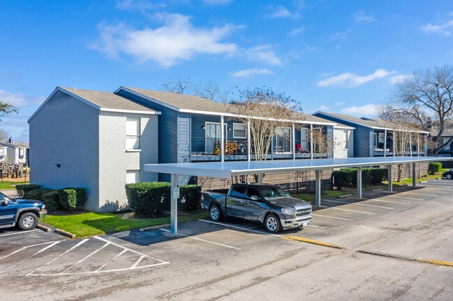 LakeVue Apartments
