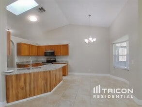 12895 Downstream Cir in Orlando, FL - Building Photo - Building Photo