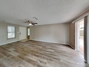 3926 Cochise Terrace in Sarasota, FL - Building Photo - Building Photo