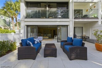 341 3rd Ave S in Naples, FL - Building Photo - Building Photo