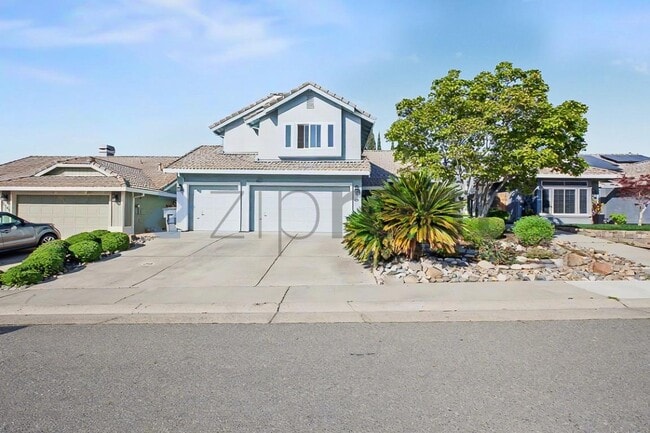 property at 5744 River Run Cir