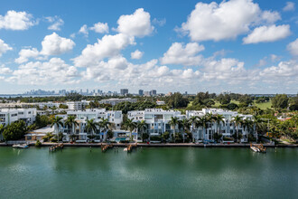 Iris on the Bay in Miami Beach, FL - Building Photo - Building Photo