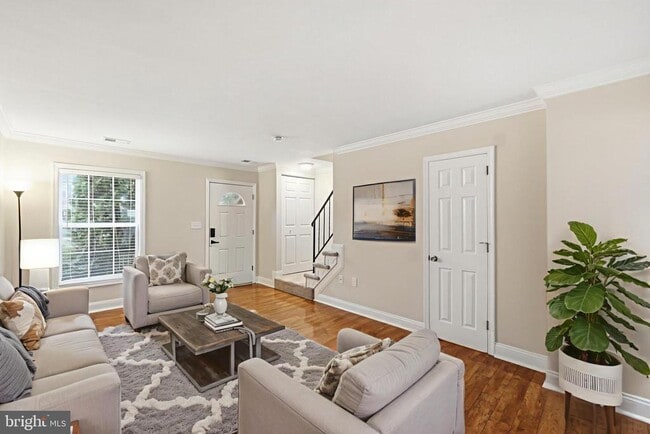 property at 524 Lancaster Pl