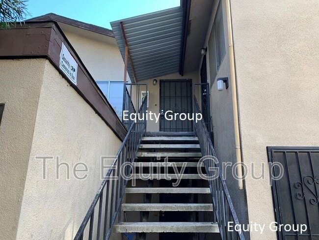 property at 116 W Murray Ave