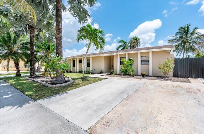 29413 SW 144th Ct in Homestead, FL - Building Photo - Building Photo