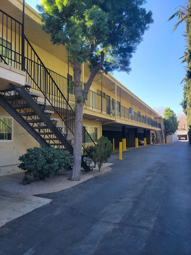 The Canyons at Santa Clarita Apartments in Santa Clarita, CA - Foto de edificio - Building Photo
