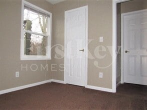 5139 Seerley Creek Rd in Indianapolis, IN - Foto de edificio - Building Photo