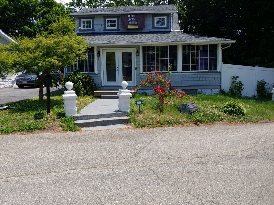 161 Park Rd in Pasadena, MD - Building Photo