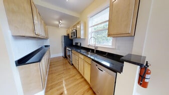 48 Lowell St, Unit 1 in Somerville, MA - Building Photo