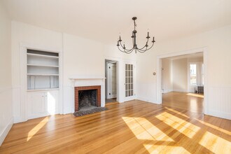 338 Stevens Avenue in Portland, ME - Building Photo - Building Photo