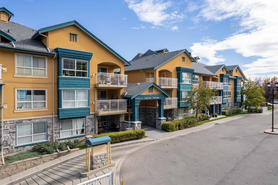 Laurel House At The Park in Calgary, AB - Building Photo