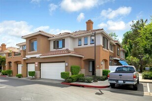 123 Valley View Terrace in Mission Viejo, CA - Building Photo