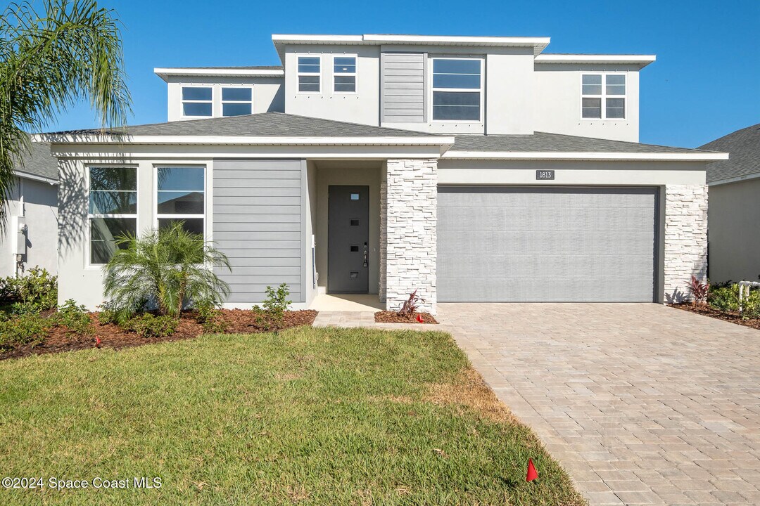 1813 Middlebury Drive in Palm Bay, FL - Building Photo