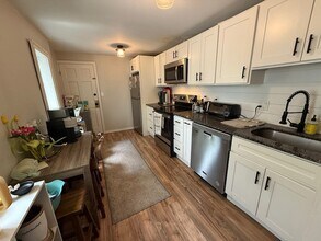 281 Bowen St in Boston, MA - Building Photo - Building Photo