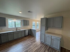 301 Mesa Dr in Wimberley, TX - Building Photo - Building Photo