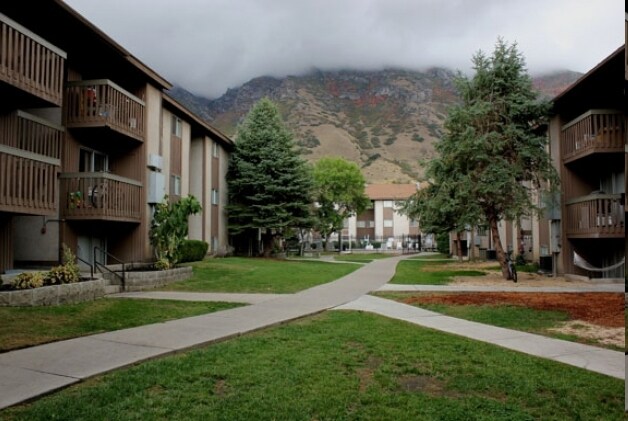 Centennial Apartments in Provo, UT - Foto de edificio - Building Photo