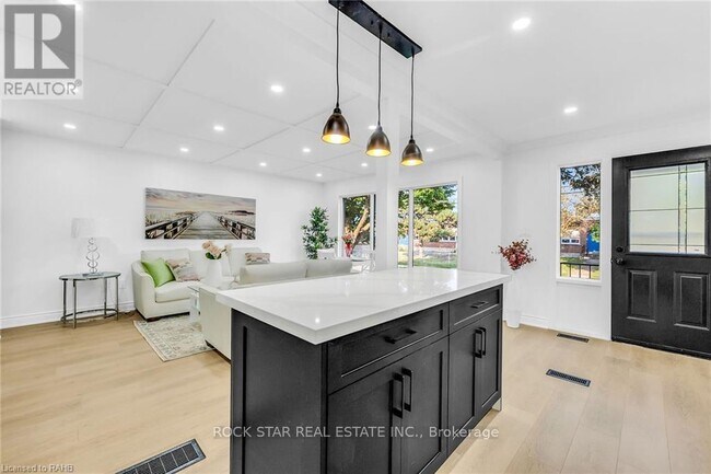 170 Terrace Dr in Hamilton, ON - Building Photo - Building Photo
