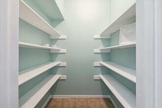 7326 Regency Square Ct in Houston, TX - Building Photo - Building Photo