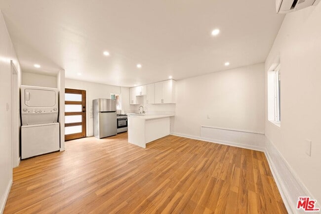 2115 W 129th St in Gardena, CA - Building Photo - Building Photo