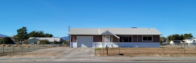 2440 Homestead Rd in Pahrump, NV - Building Photo - Building Photo