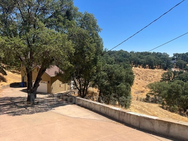 3479 Hanley Dr in Valley Springs, CA - Building Photo - Building Photo