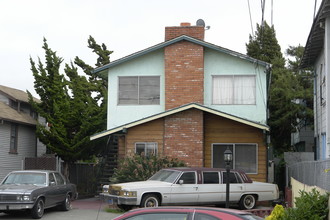 1534 38th Ave in Oakland, CA - Foto de edificio - Building Photo