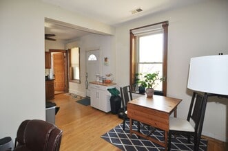 1016 N Campbell Ave in Chicago, IL - Building Photo - Building Photo