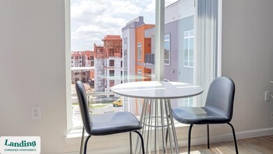 5256 International Dr, Unit 578 in Orlando, FL - Building Photo - Building Photo