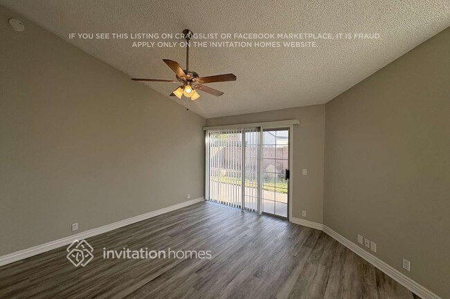 5925 W Shangri La Rd, Unit 3J in Glendale, AZ - Building Photo - Building Photo