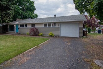 3102 S Freya St in Spokane, WA - Building Photo - Building Photo