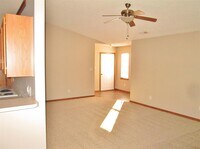 114 Nicole Ct photo'